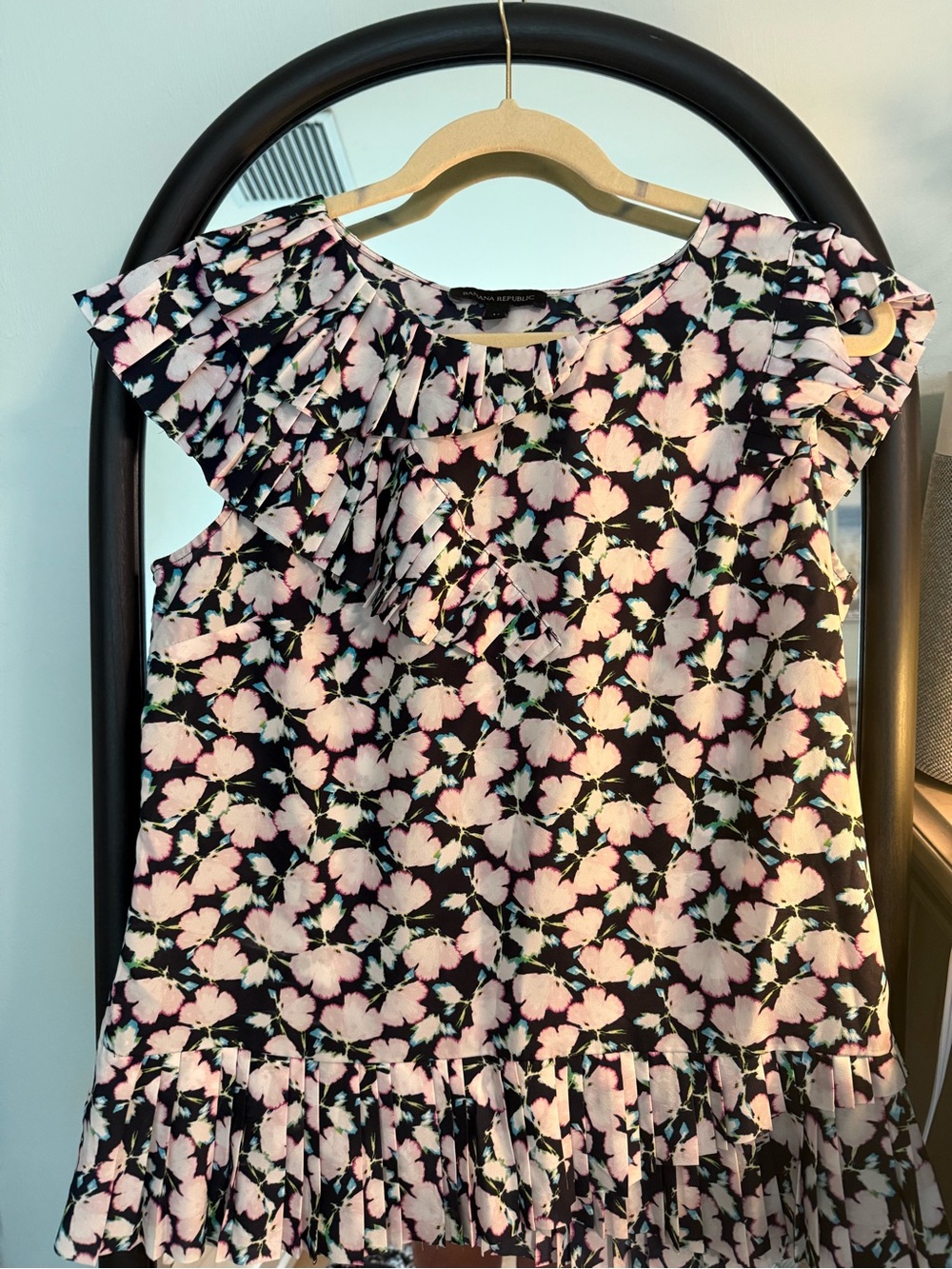 Banana Republic Black Floral Ruffle Sleeveless Blouse